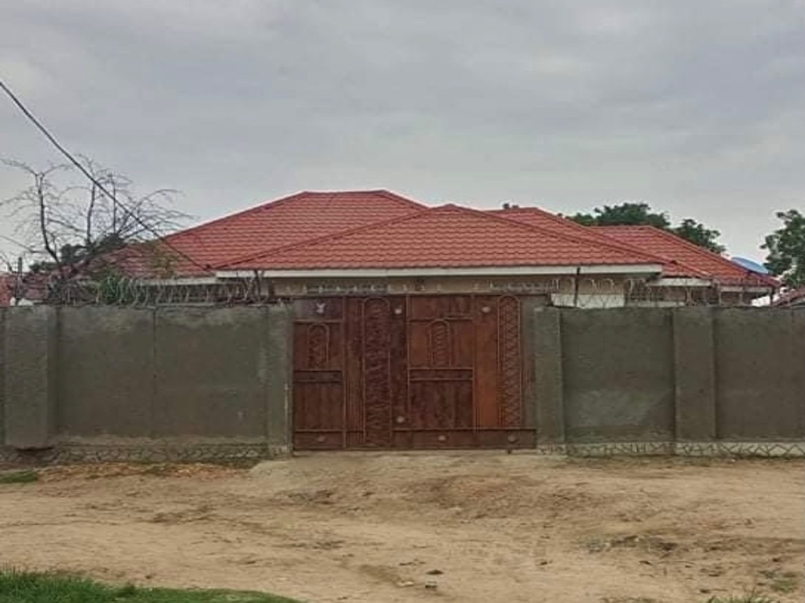 3 bedroom-gudele block 6 3 bedroom-gudele block 6