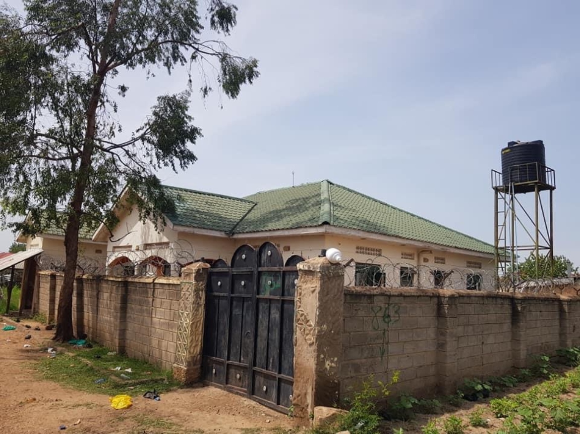 4 bedroom house for sale-gudele block 7 4 bedroom house for sale-gudele block 7