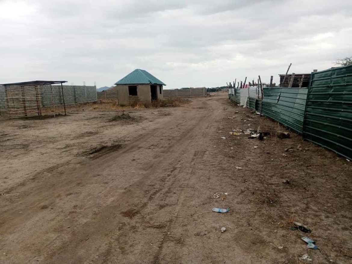 Plot for sale-hAI gUREY Plot for sale-hAI gUREY